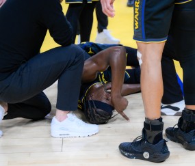 体育直播-巴特勒是份明年到期的垃圾合同 只能换合同更垃圾的大帝&amp;乔治&amp;AD