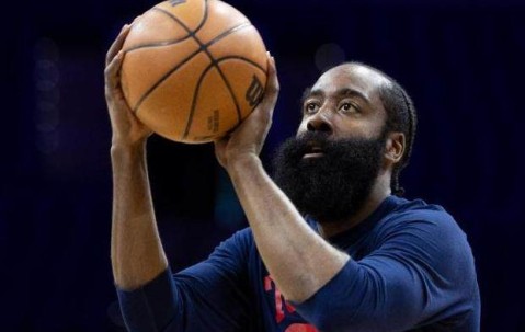 开云体育直播-哈登严肃考虑明夏回归火箭 续约是76人优先事项
