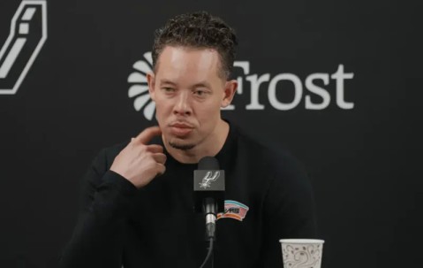 开球体育app-如何平衡伤病和出场时间？米奇：我们不会让任何人打40分钟