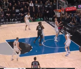 开云足球直播-倒反天罡！戈贝尔被逼到负角度出手造成约基奇犯规 裁判没给罚球