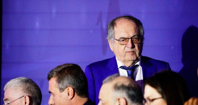 1673231087765004613.jpg 1200-L-equipe-de-france-le-grat-craque-totalement-sur-zidane-et-rpond-cash-au-clan-benzema.jpg