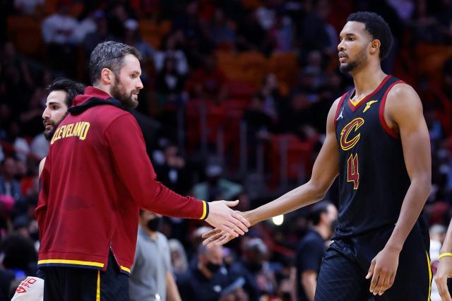 1647185447352094183.jpeg https___kingjamesgospel.com_wp-content_uploads_getty-images_2017_07_1356699492.jpeg